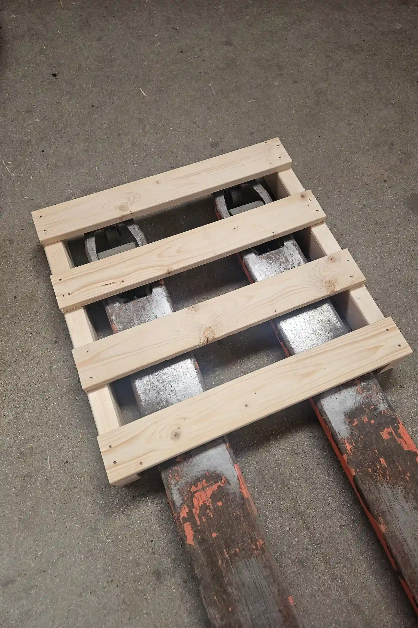 700x700mm dækpaller